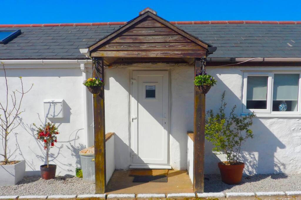 Stunning Annexe 1 Luxury Bedroom, Eating Area & Bathroom Only! Truro Dış mekan fotoğraf